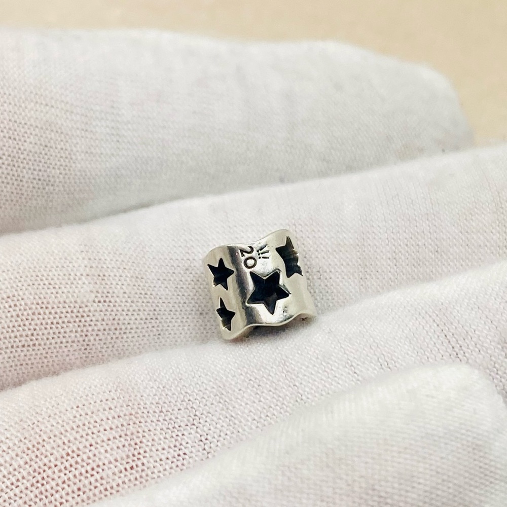 EUC Pandora 799119C00 Sterling Silver 2020 Limited Edition Stars Charm - Picture 3 of 9